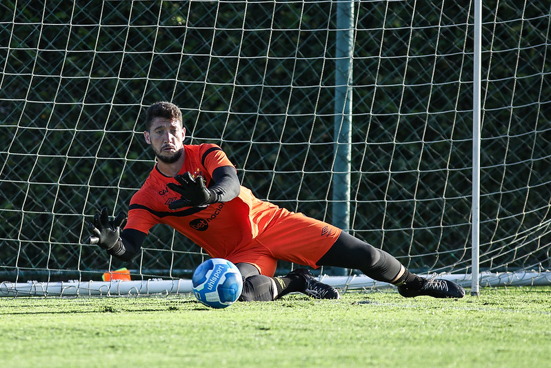 Caíque França, goleiro do Sport