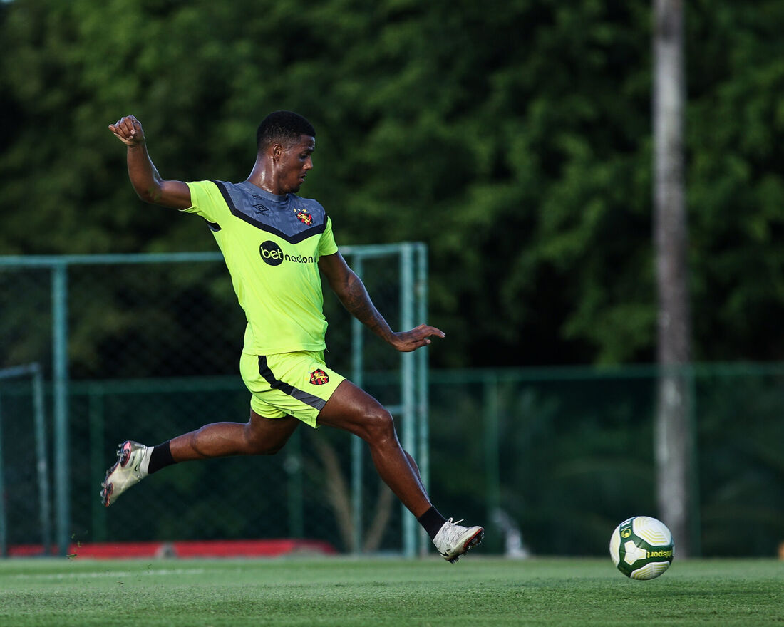 Flávio não faz mais parte do elenco do Sport 