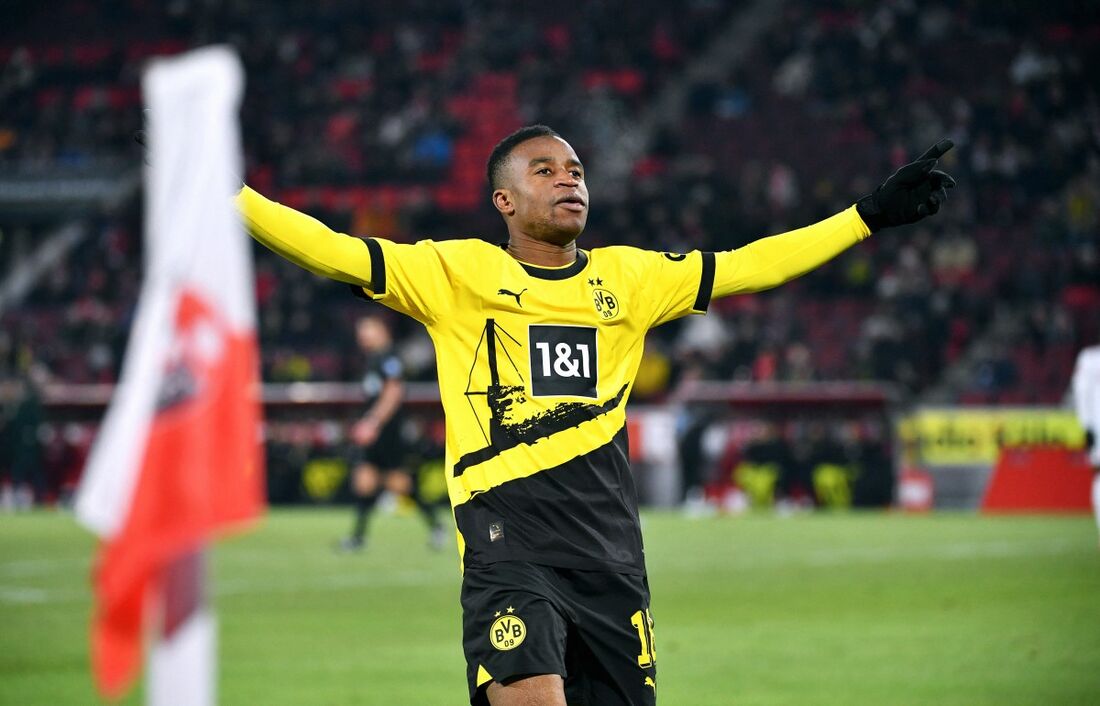 Youssoufa Moukoko fechou o placar para o Dortmund na goleada