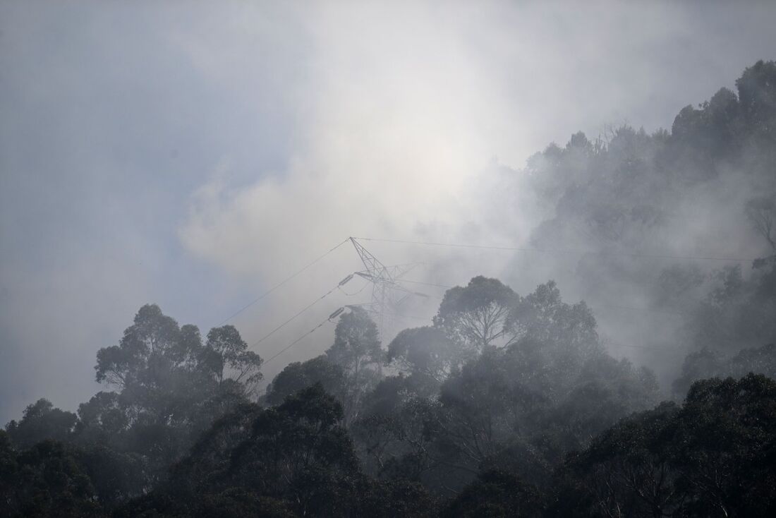 Vista de um incêndio florestal em Bogotá em 23 de janeiro de 2024