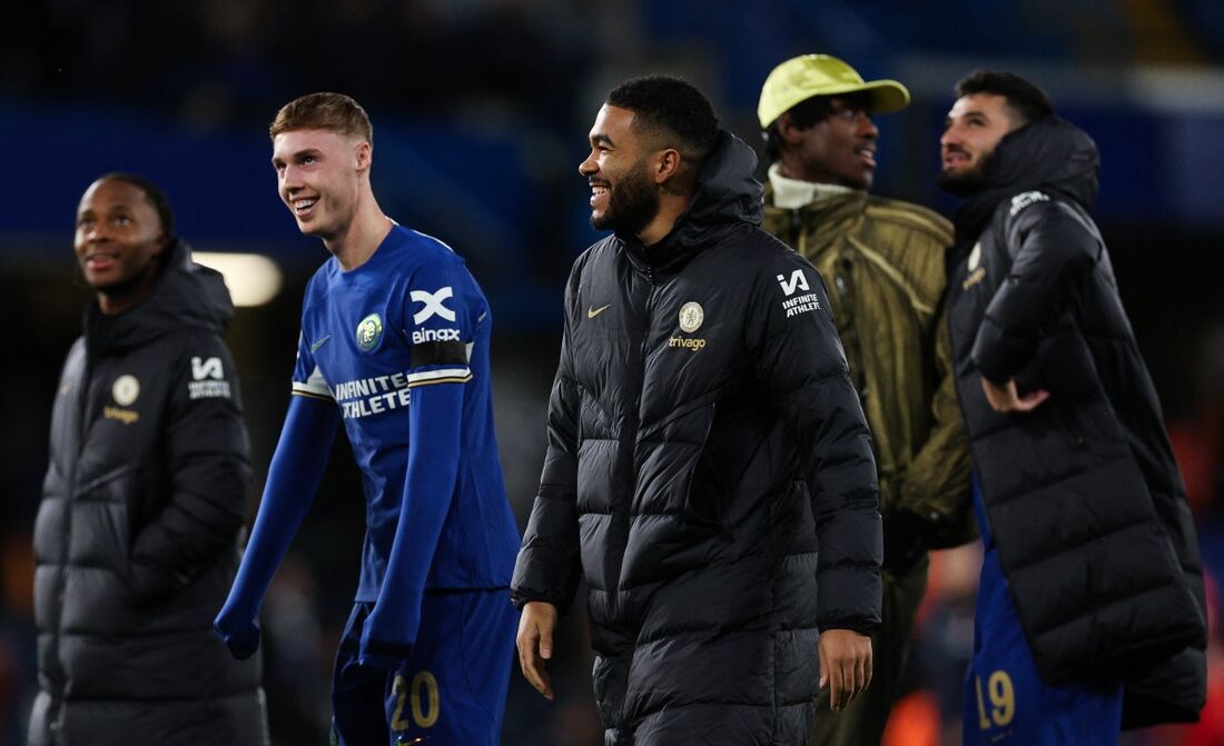 Jogadores do Chelsea comemoram classificação à final da Copa da Liga Inglesa