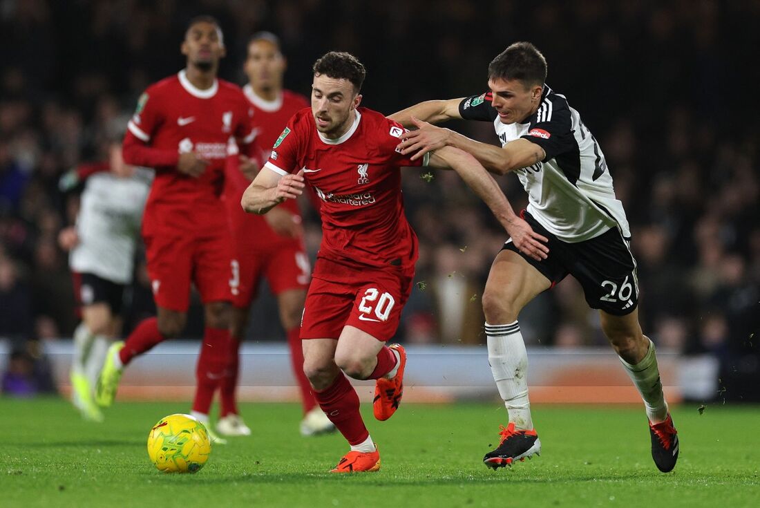 Liverpool segurou empate em Londres e conquistou vaga na final da Copa da Liga 