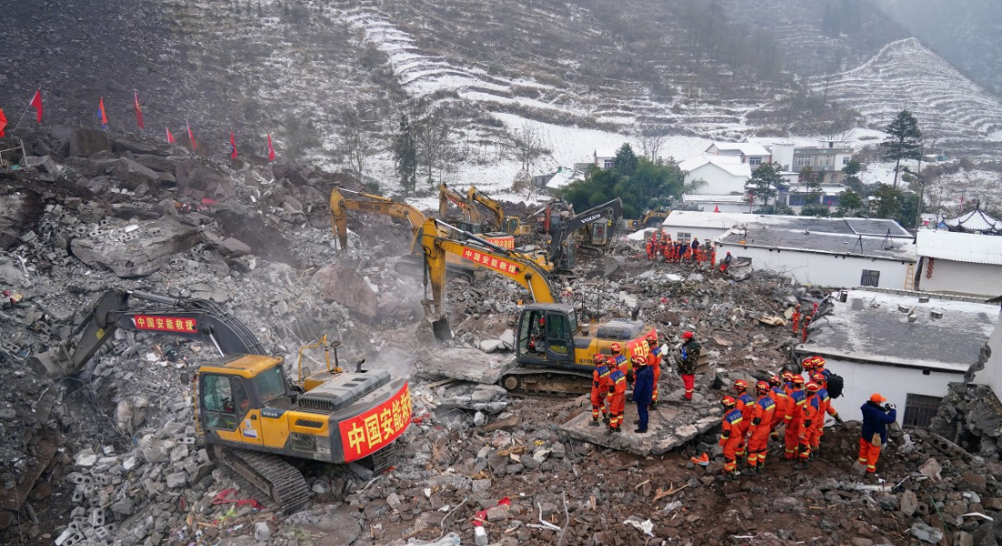 Equipes de resgate trabalham no local, na China