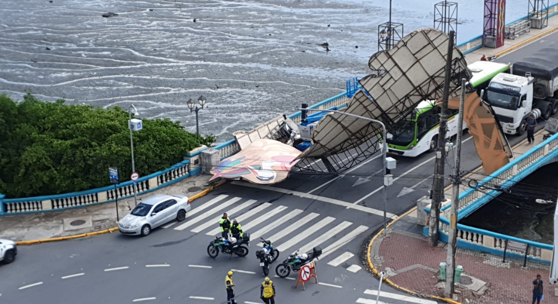 Queda de estrutura na Ponte Buarque de Macêdo