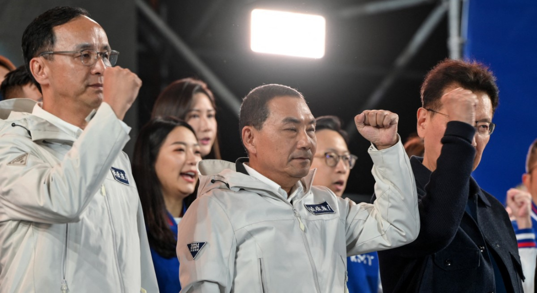Hou Yu-ih (centro) admite derrota e felicita o vencedor das eleições