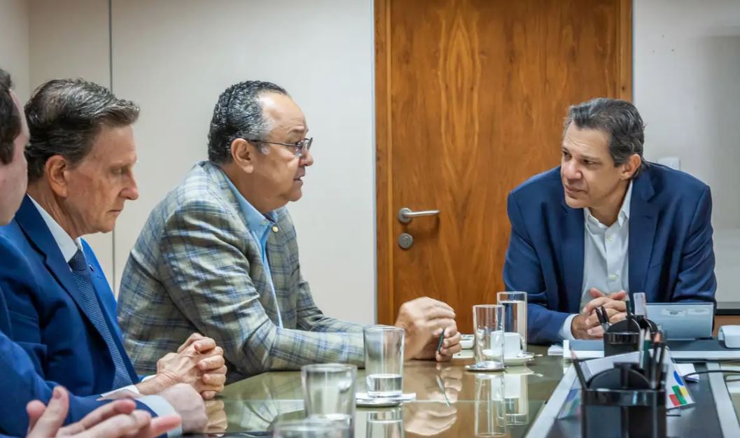 Ministro Fernando Haddad se reunir com parlamentares da bancada evangélica