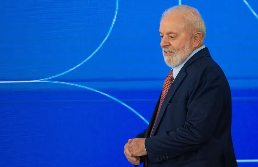 Lula participa de reunião do Conselho Nacional de Desenvolvimento Industrial (CNDI), no Planalto, na segunda (22)