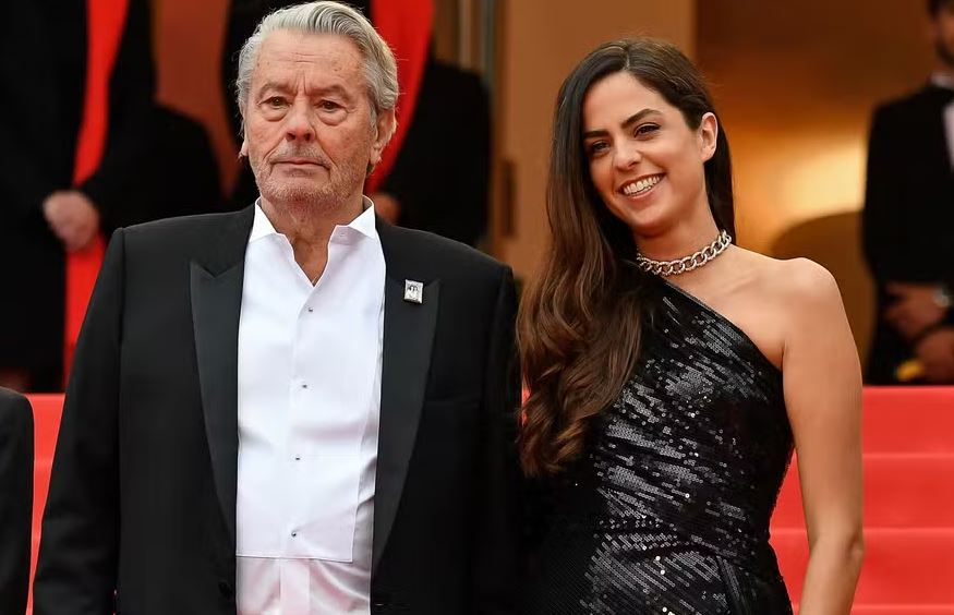 Alain Delon e a filha Anouchka no Festival de Cannes em 2019 