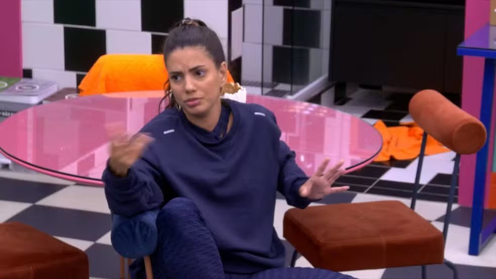 Fernanda demonstrou desinteresse por Bia 