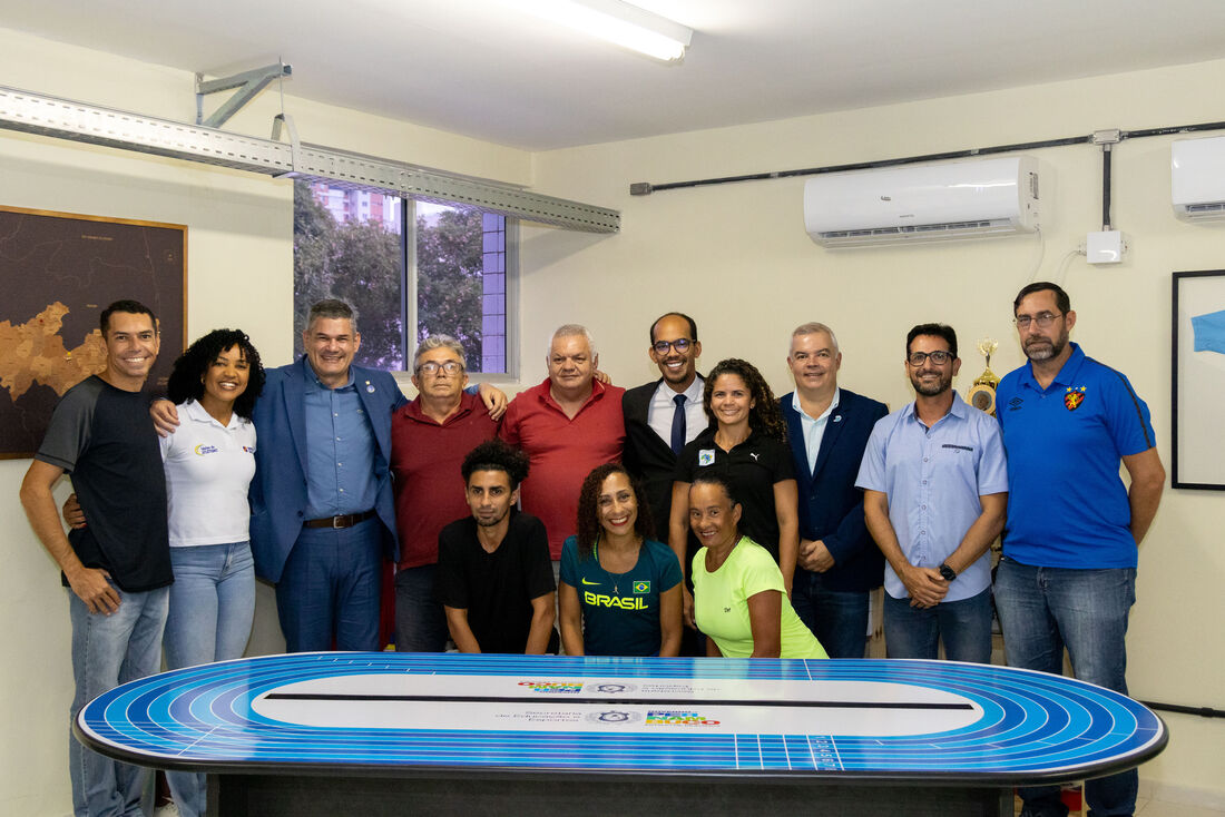 O lançamento do Campeonato Sul-Americano na Secretaria de Esporter de Pernambuco contou com técnicos, atletas e dirigentes