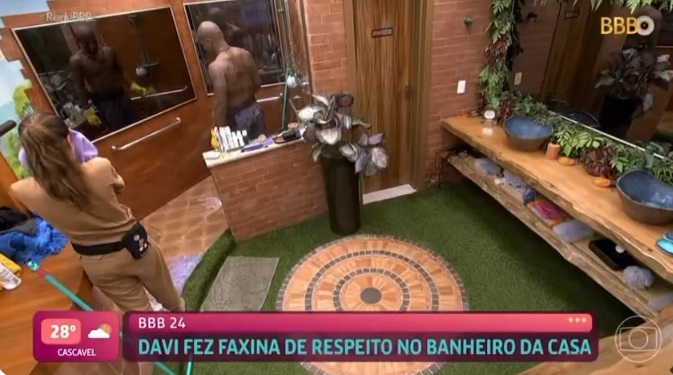 Cena de Wanessa aprendendo a lavar banheiro com Davi no BBB 24 foi mostrada no Mais Você