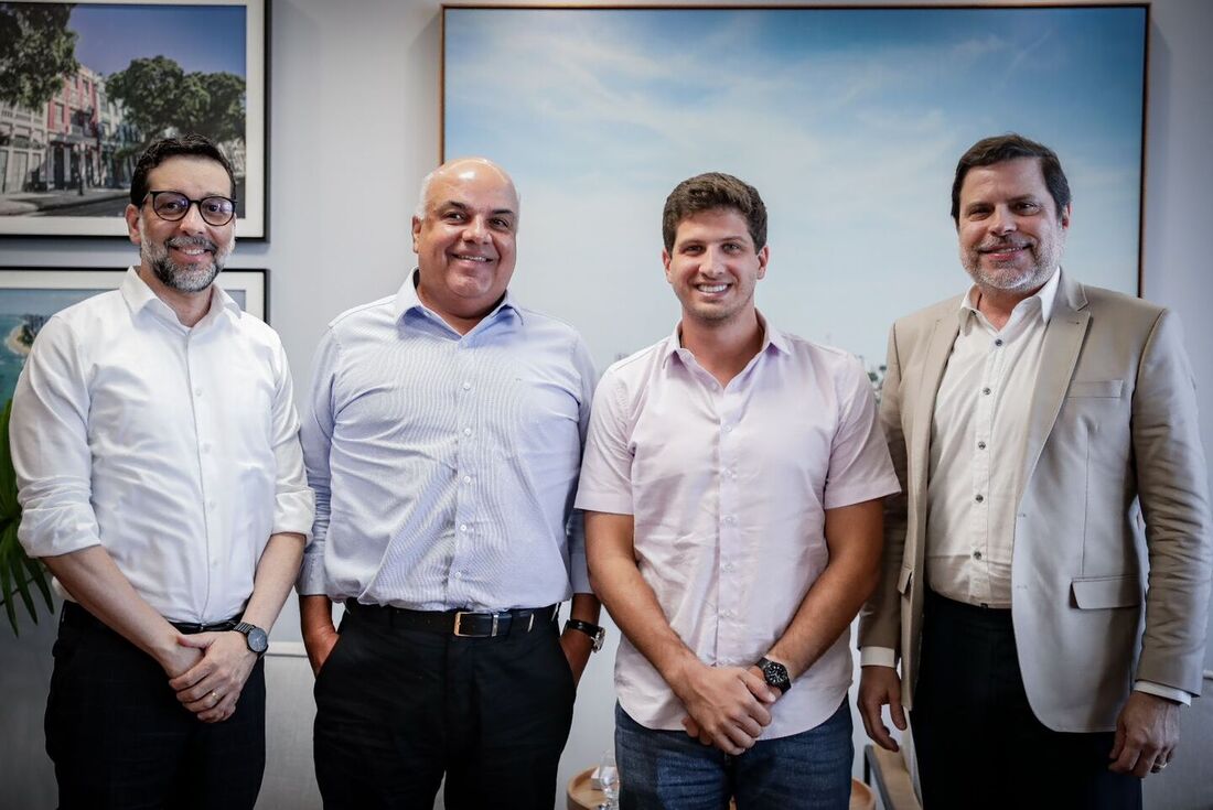 Prefeito João Campos recebeu os presidentes de Sport, Santa Cruz e Náutico 