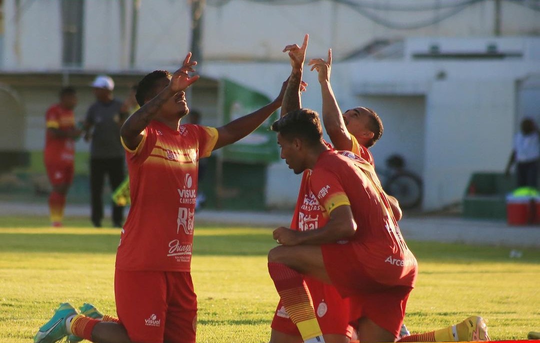 A Juazeirense não tomou conhecimento do Retrô e avançou à fase de grupos da Copa do Nordeste 