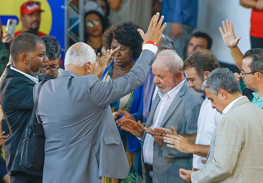 Lula durante evento com pastores evangélicos em São Gonçalo, na eleições 