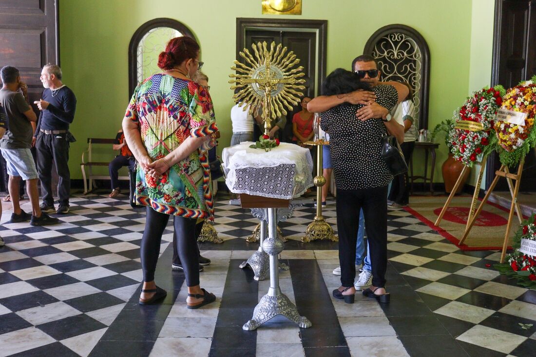 Velório de Ivonete Melo, dama do teatro pernambucano, no Teatro Santa Isabel. 