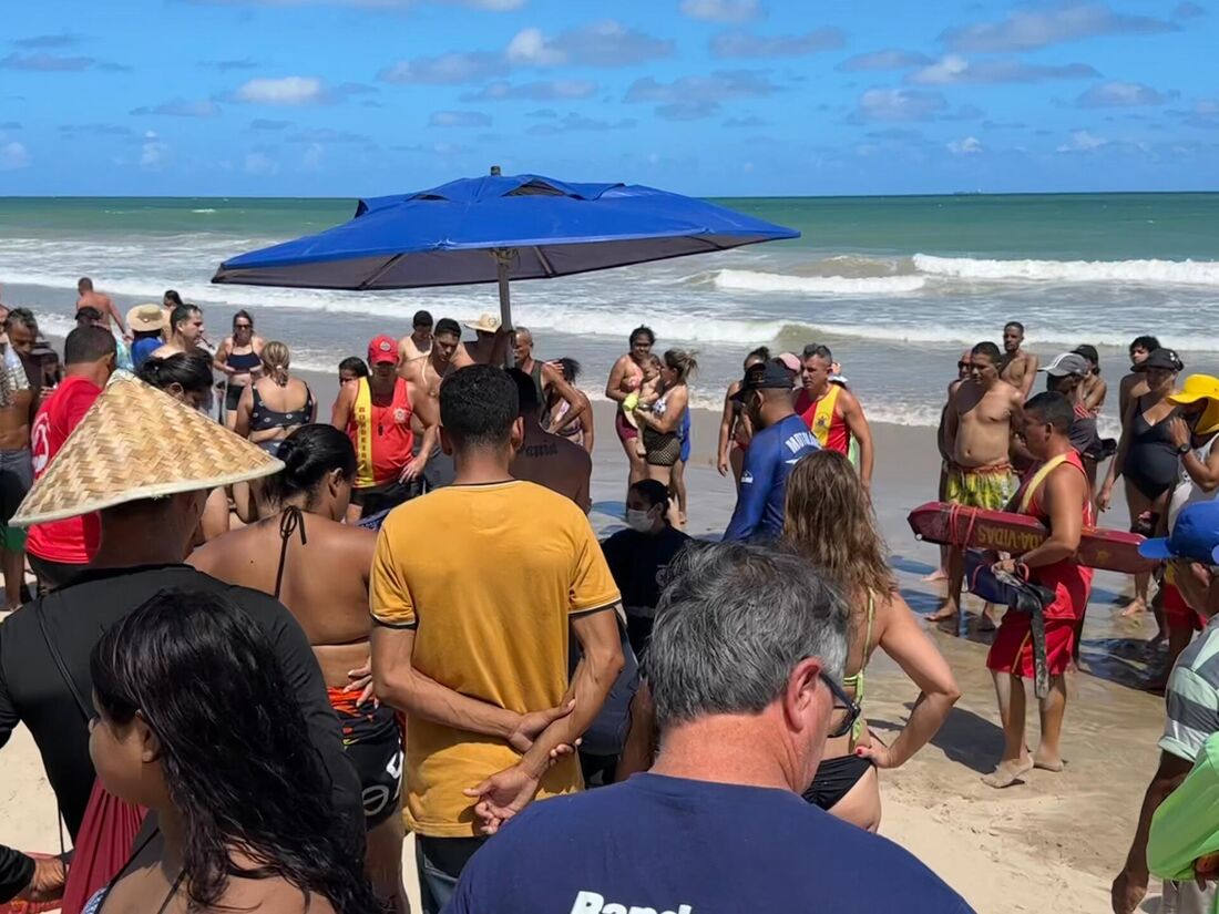 Jovem apresentou parada cardiopulmonar e foi atendido por equipes de salvamento do Corpo de Bombeiros