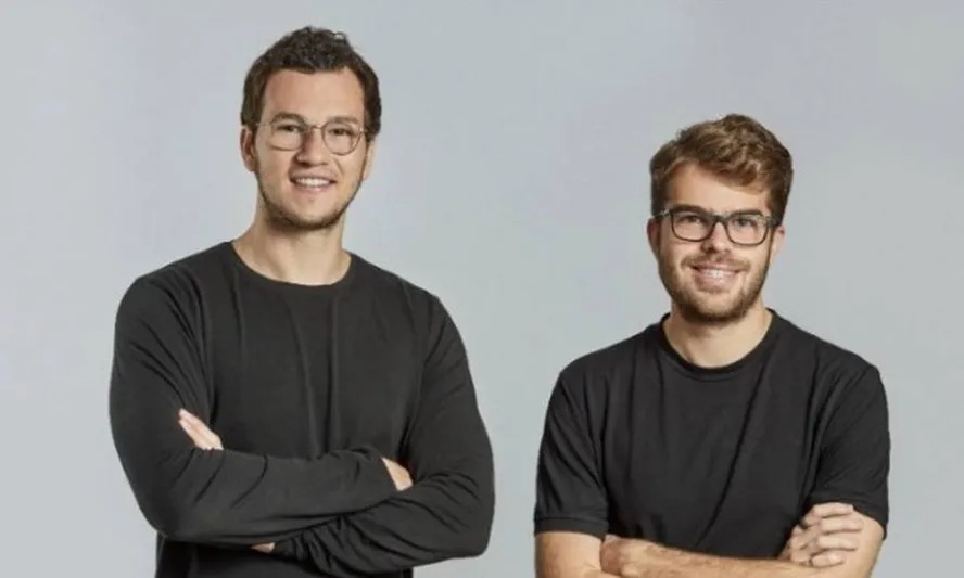 Os bilionários, co-fundadores da Brex, Henrique Dubugras e Pedro Franceschi 