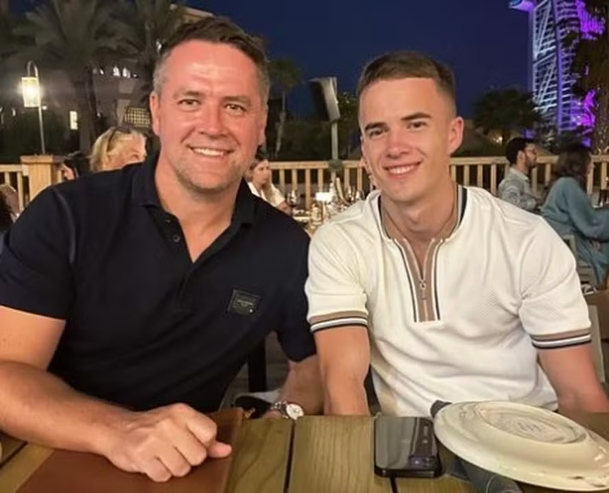 Michael Owen lamenta doença que faz o filho James perder a visão gradualmente 