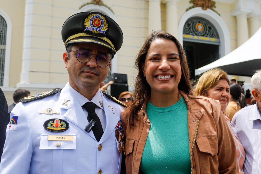 Raquel Lyra empossa novo comandante-geral da PM-PE