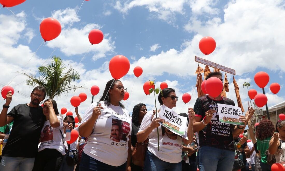 Familiares das vítimas da tragédia de Brumadinho 