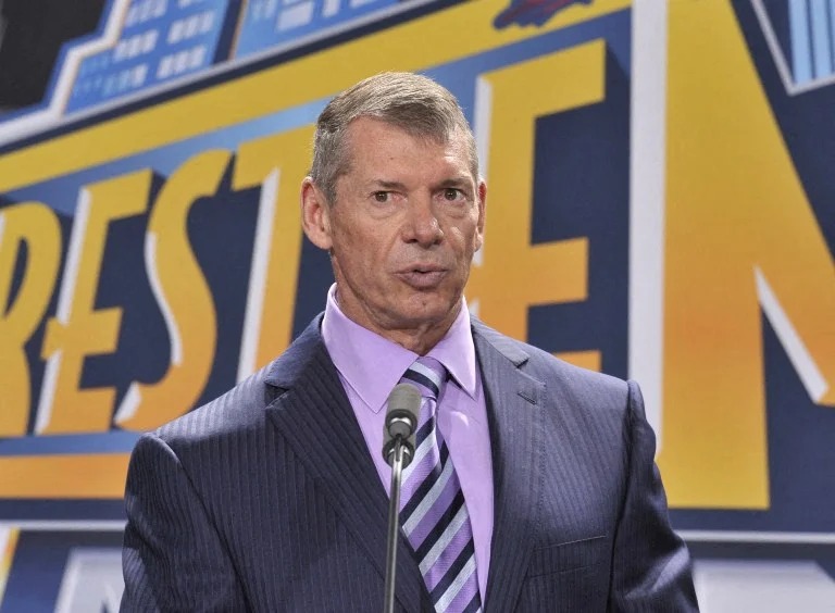 CEO do WWE, Vince McMahon renuncia após ser processado por agressão sexual