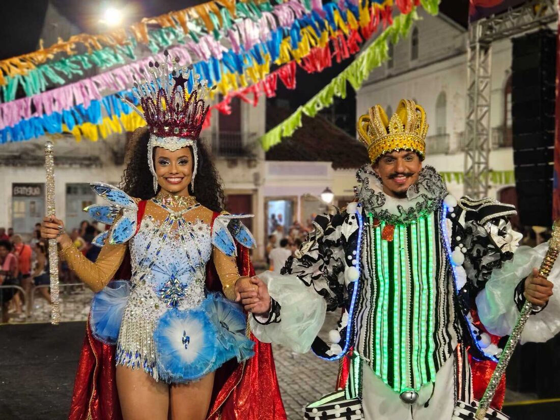 Thayane Gomes e  Wanderley Aires foram eleitos rainha e rei do Carnaval do Recife 2024