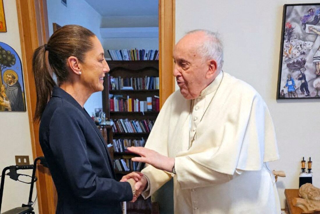 O papa Francisco se encontrou nesta quinta-feira (15) com a candidata presidencial mexicana Claudia Sheinbaum