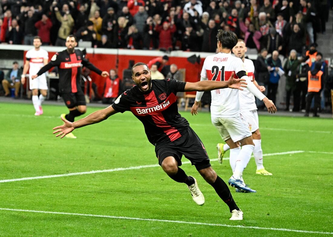 Zagueiro Jonathan Tah marcou o gol da vitória no último minuto 