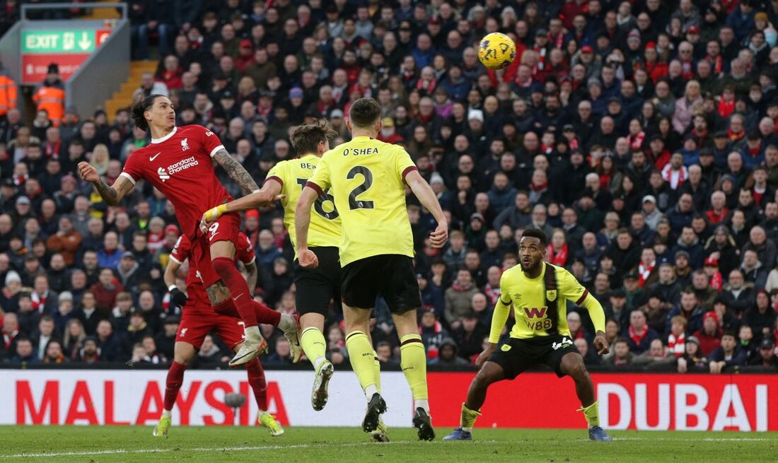 Darwin Nuñez marcou para o Liverpool na vitória diante do Burnley 