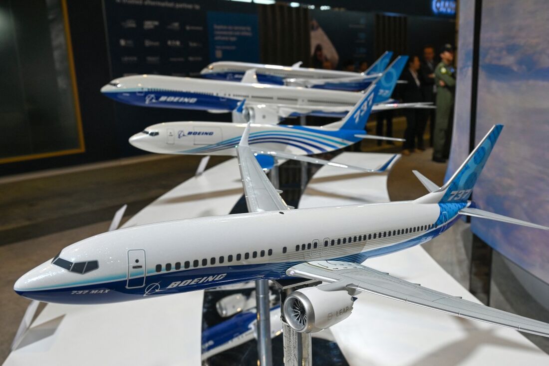 Miniaturas de Airbus e Boeing 