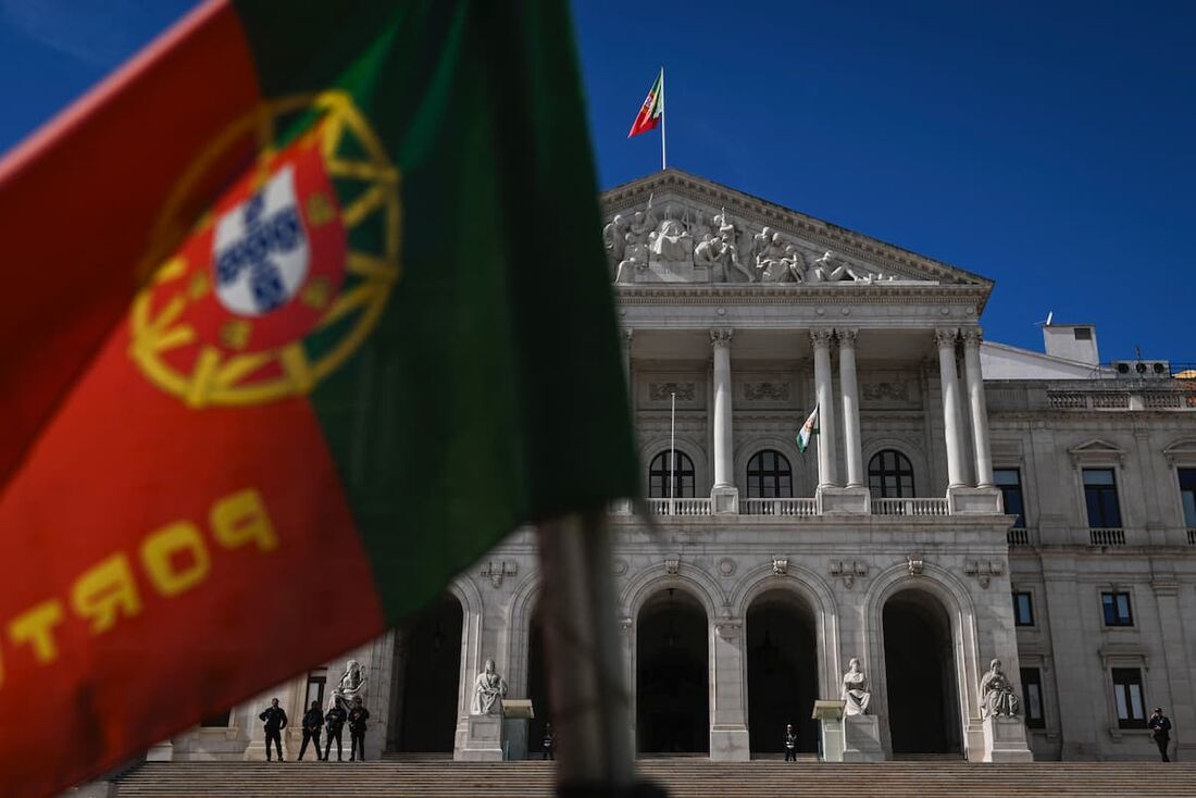 Portugal vive eleições que podem dar guinada à direita