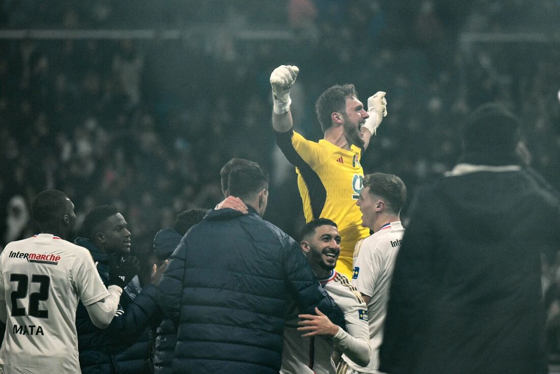 Lucas Perri ajudou Lyon à se classificar na Copa da França