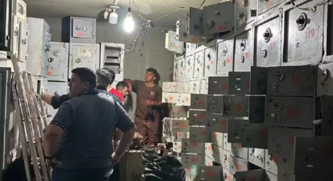Cofres subterrâneos foram arrombados