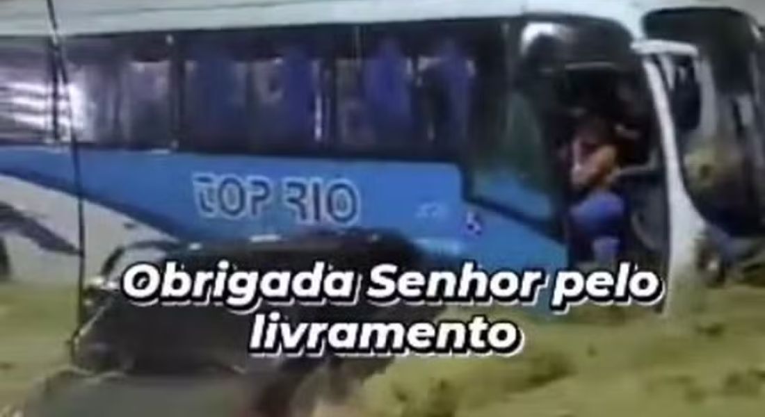 Mãe de bebês resgatadas de enxurrada agradece jovem que as tirou de carro em Nova Iguaçu