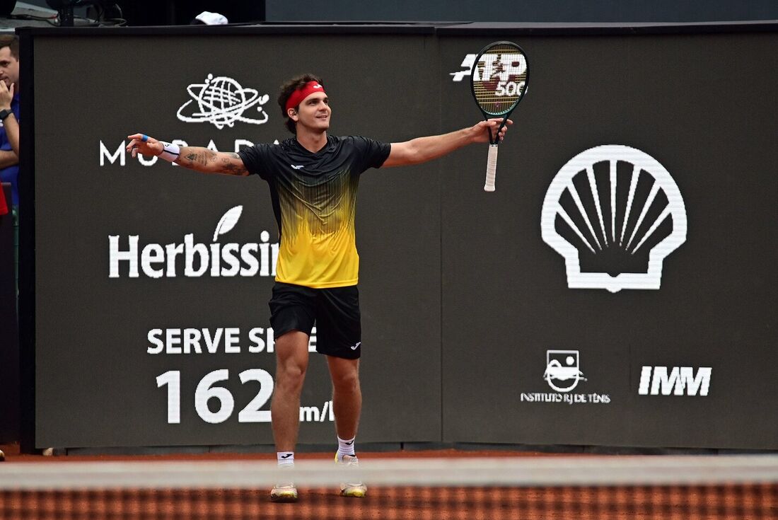 Thiago Wild avança no ATP 500 de Santiago 