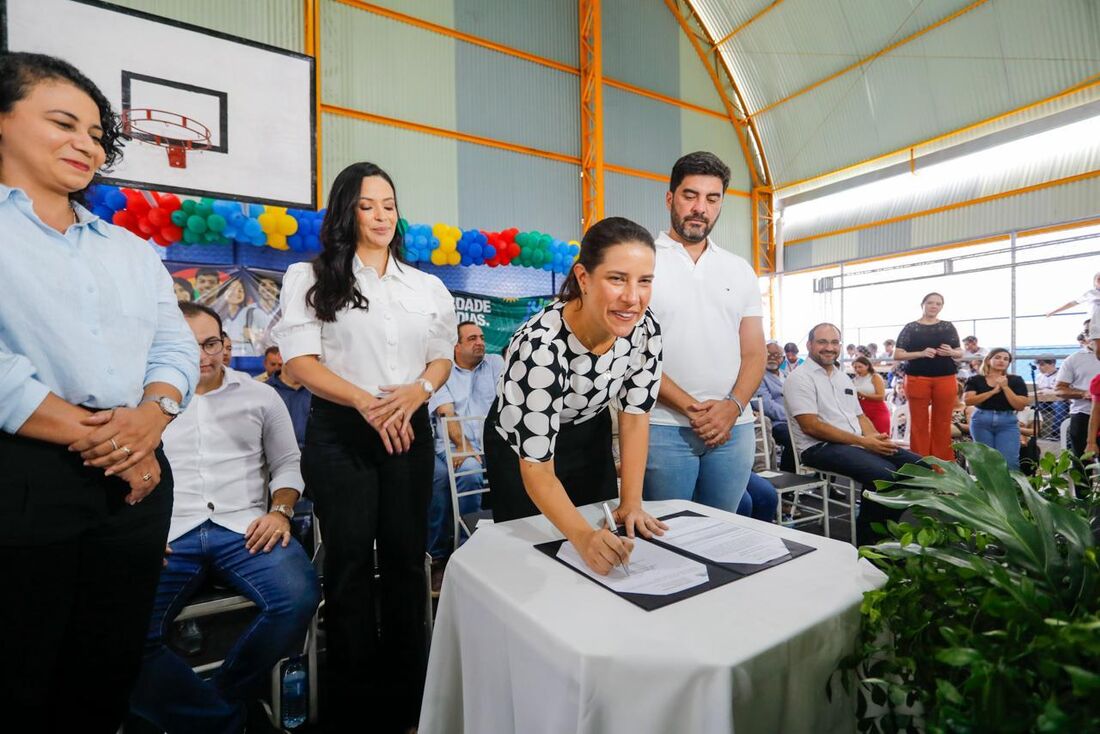 O edital do Programa Estadual de Aquisição de Alimentos da Agricultura Familiar (PEAAF) foi assinado pela governadora Raquel Lyra (PSDB)