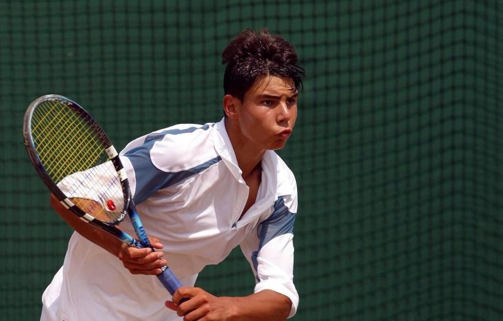 Rafael Nadal, quando jovem, participando de torneio da Federação Internacional de Tênis