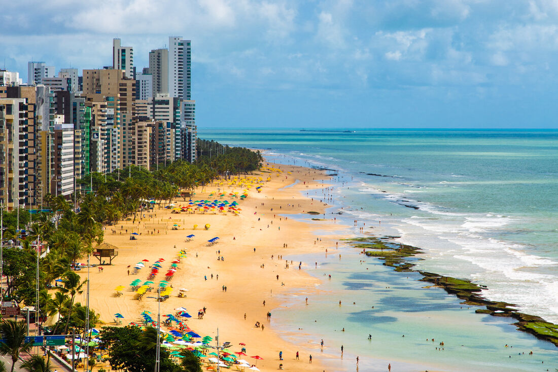 Mesmo não tratando de acesso ao mar nem a faixas de areia, a PEC afeta imóveis instalados na orla pelo risco apontado por especialistas de uma privatização