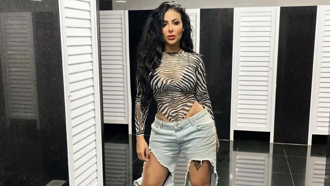 Tayara Andreza se apresenta no Marco Zero, na terça de Carnaval