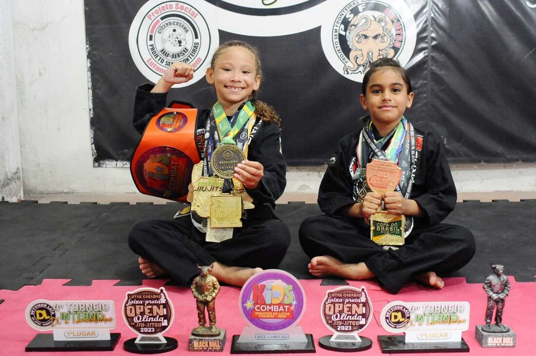 Helena Regadas e Valentina Alves, atletas pernambucanas de jiu jitsu 