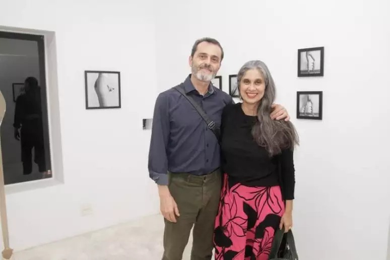 André Ianni ao lado da mulher, a artista plástica Katia Salvany em foto de março de 2023 