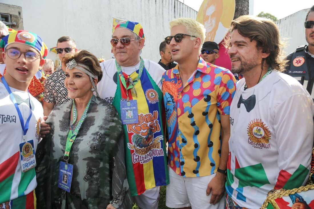 Prefeito João Campos com diretores do Galo da Madrugada no tradicional café da manhã 