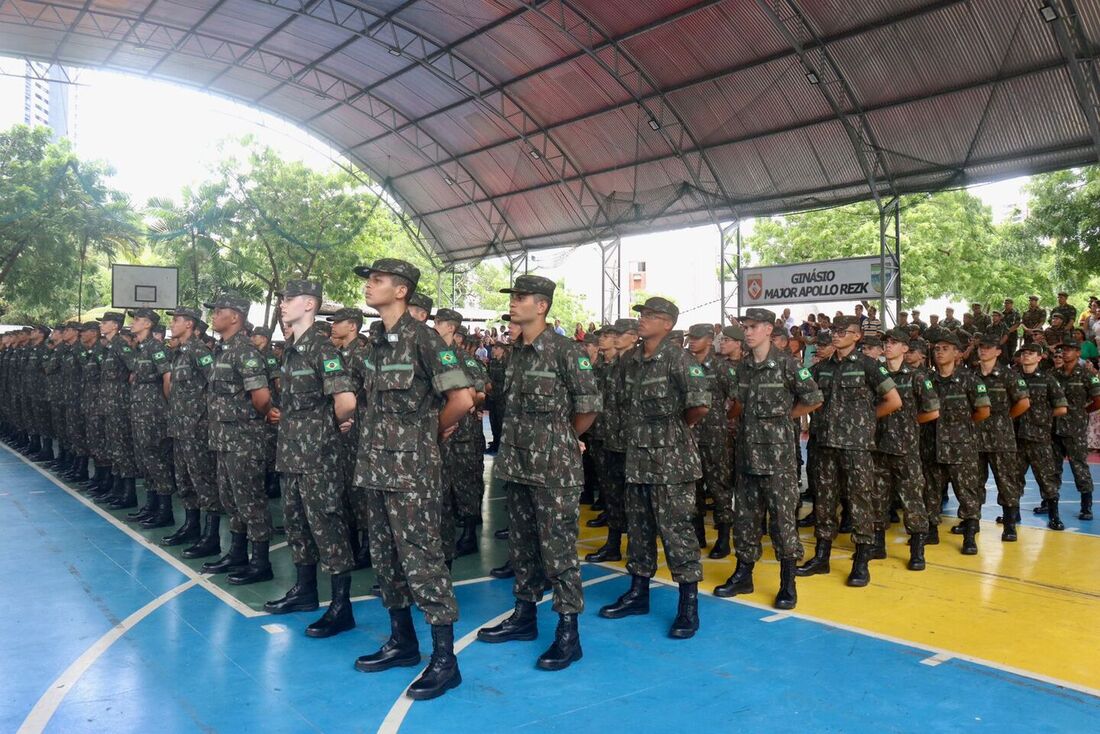 Jovens Pernambucanos iniciam Curso de Formação de Oficiais no CPOR do Recife