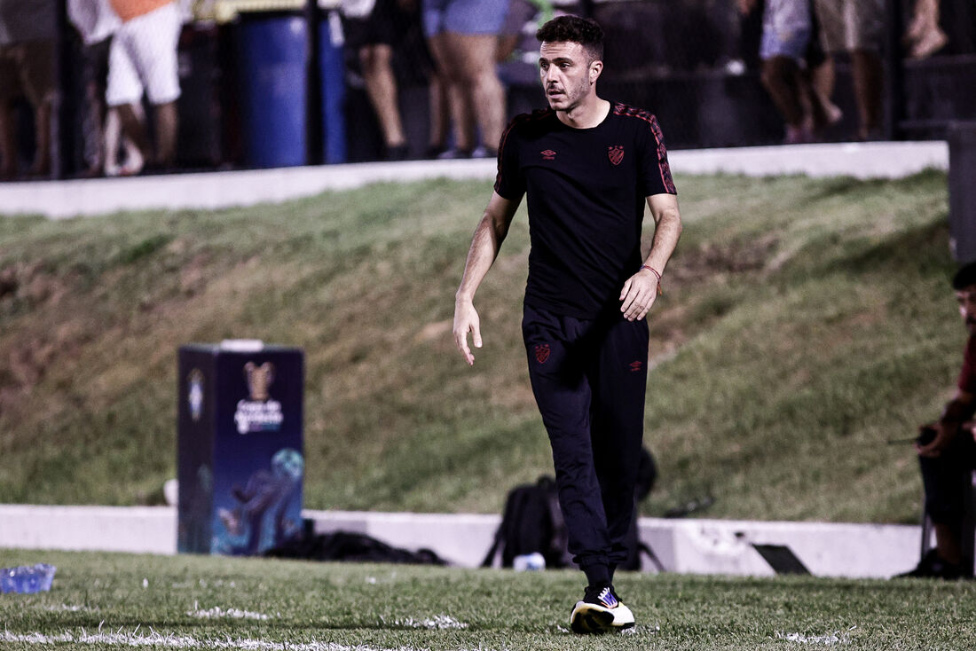 Mariano Soso, técnico do Sport