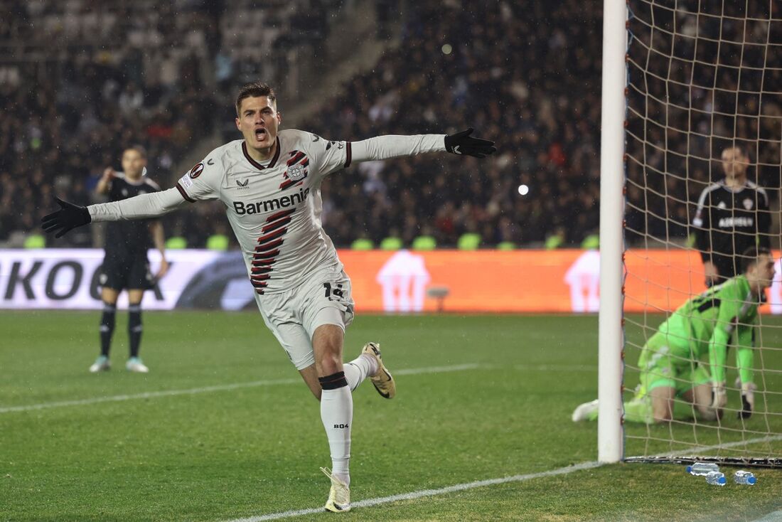 Patrick Schick evitou a primeira derrota do Leverkusen na temporada 