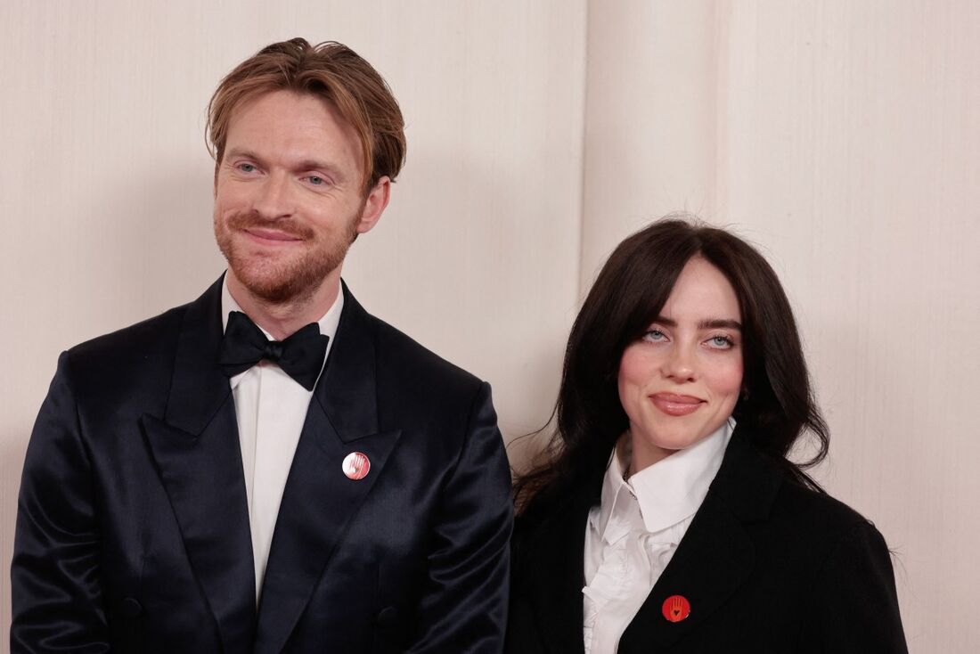 Finneas O'Connell e a cantora e compositora norte-americana Billie Eilish