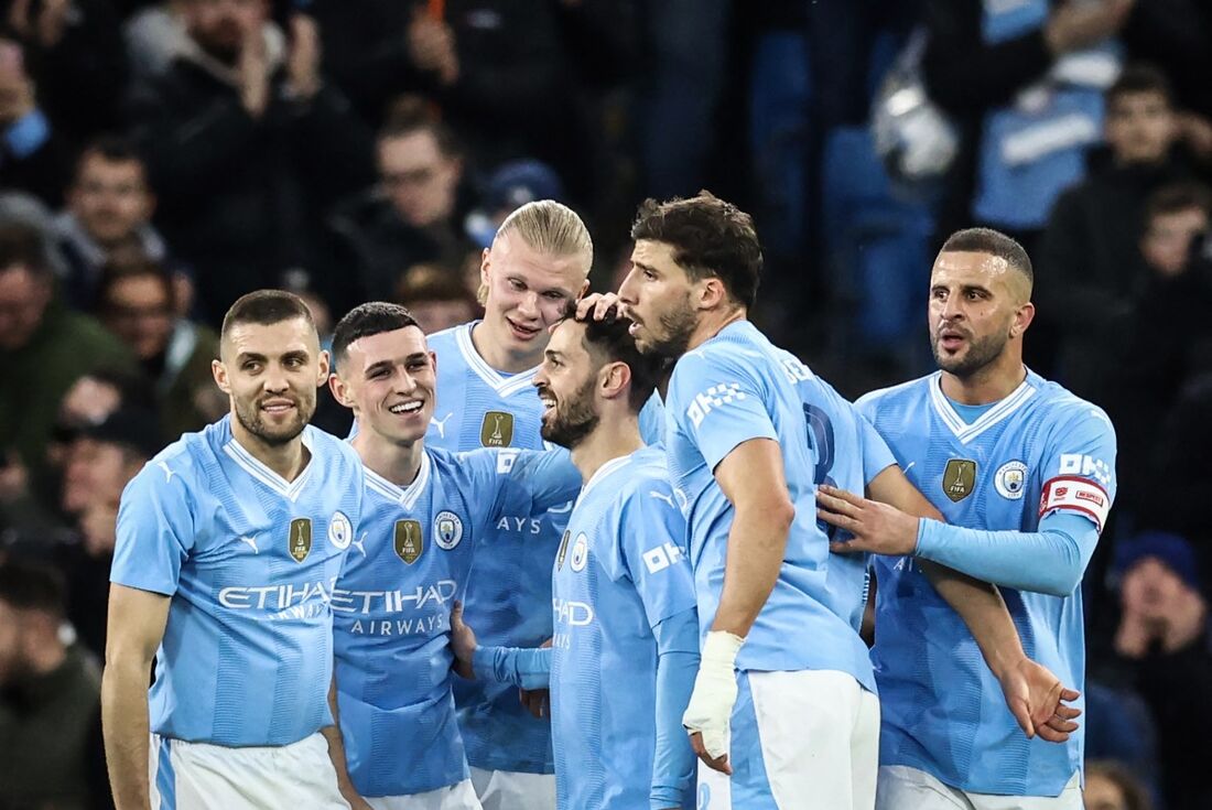 Manchester City assumiu a liderança provisória do Campeonato Inglês