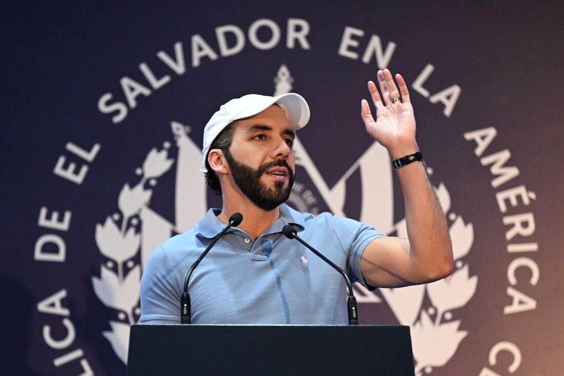 Nayib Bukele, presidente de El Salvador, anunciou as prisões em sua conta no X