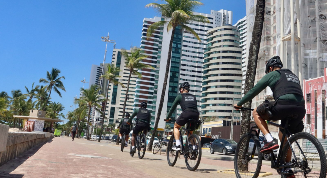 Ciclopatrulha na orla do Recife