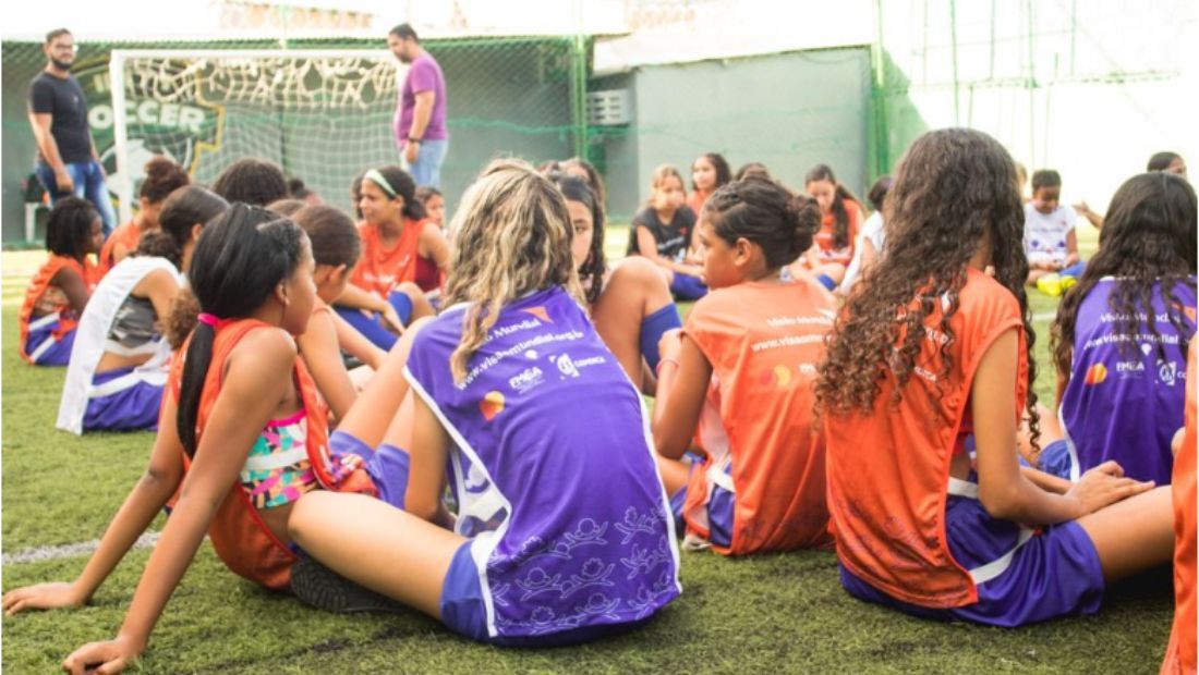 Projeto Futebol Delas já beneficia mais de 4 mil crianças e adolescentes no Recife